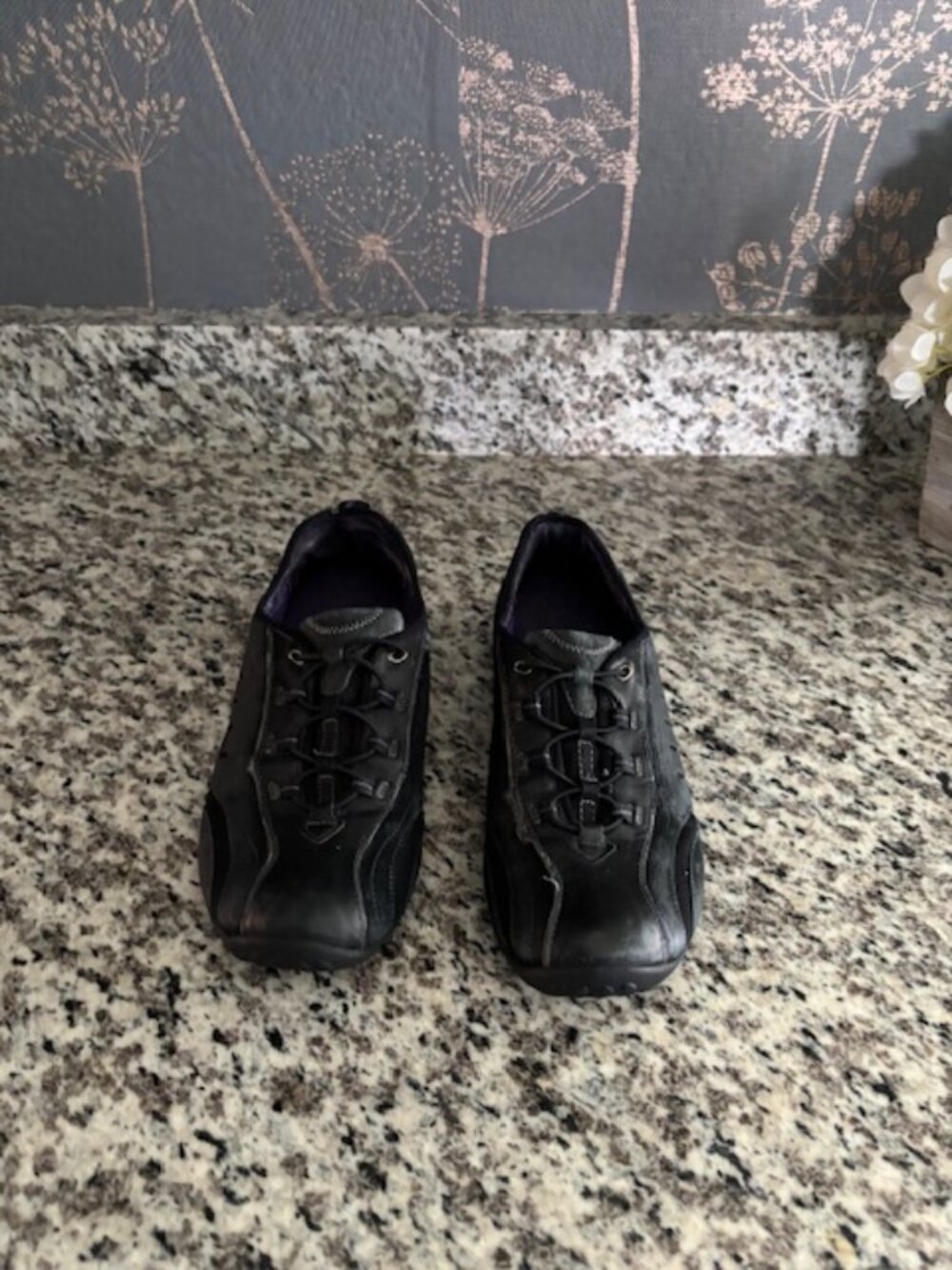 Women's Privo by Clarks Black Leather Shoes, size 10 - REDUCED!